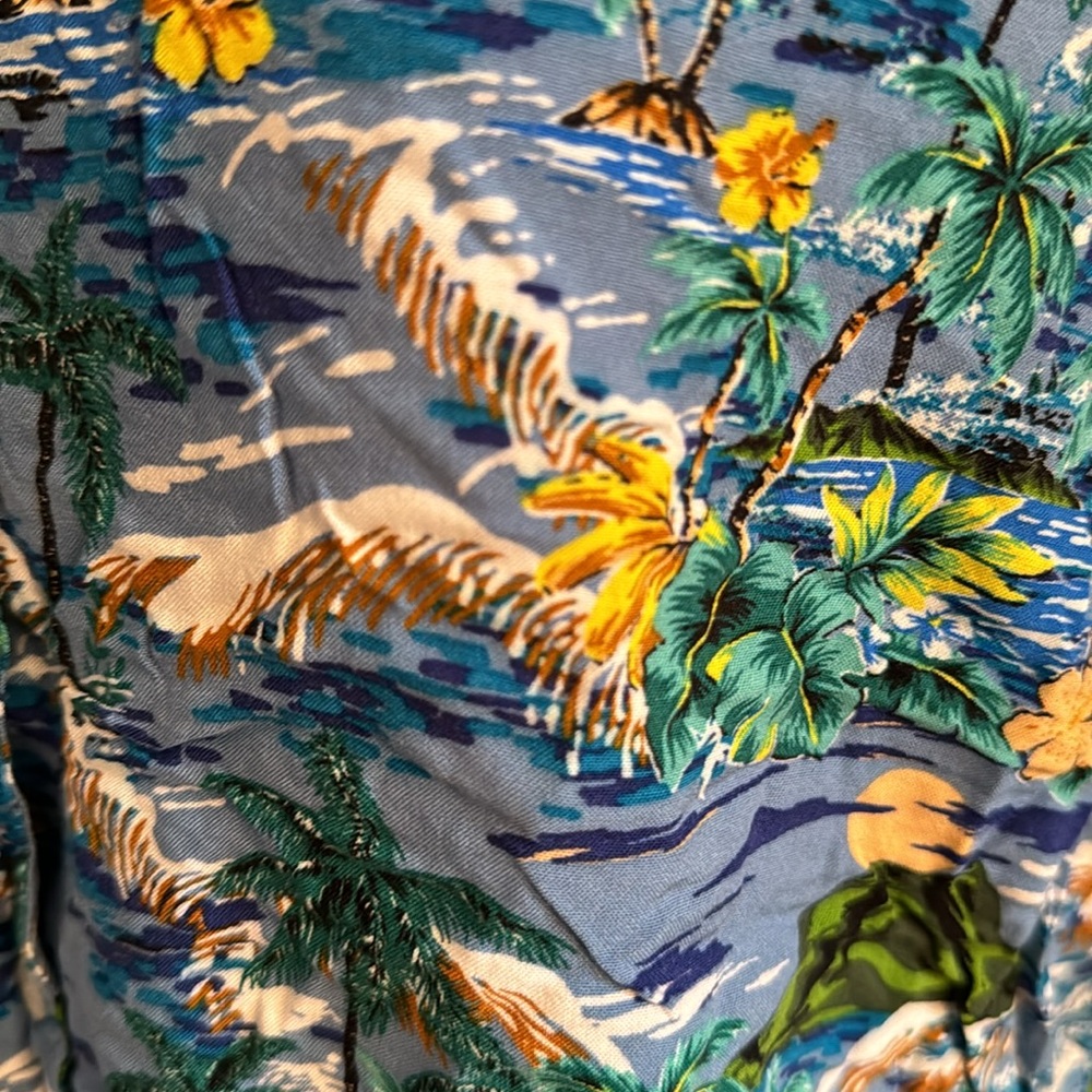 Island Button Down Blouse - Size Medium - image 4
